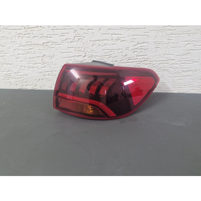 KİA SORENTO SAĞ ARKA DIŞ STOP LAMBASI LEDLİ SIFIR 2015-2020