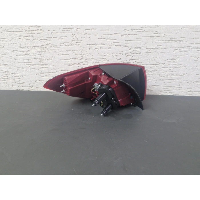 KİA SORENTO SAĞ ARKA DIŞ STOP LAMBASI LEDLİ SIFIR 2015-2020