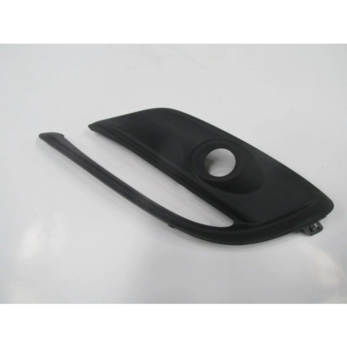 MAZDA 3- SD/HB- 16/20; SİS LAMBA KAPAĞI SAĞ SİS DELİKLİ (TW)