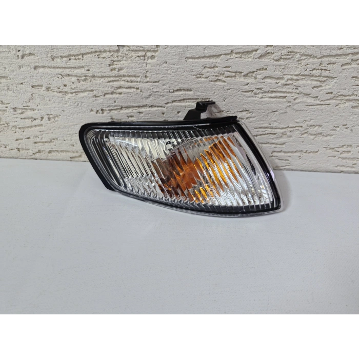 MAZDA 626 SAĞ ÖN FAR SİNYALİ SIFIR 1997-2000