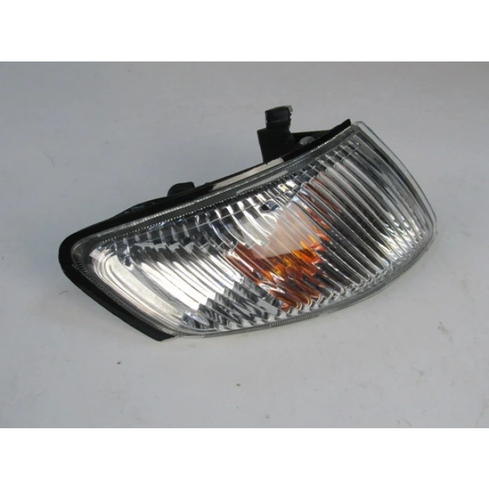 MAZDA 626- SD/HB- 98/00; ÖN SİNYAL SAĞ (SİYAH ÇERÇEVELİ) (CASP)