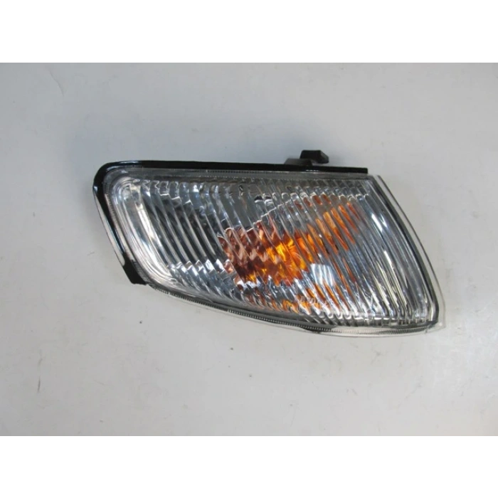 MAZDA 626- SD/HB- 98/00; ÖN SİNYAL SAĞ (SİYAH ÇERÇEVELİ) (CASP)