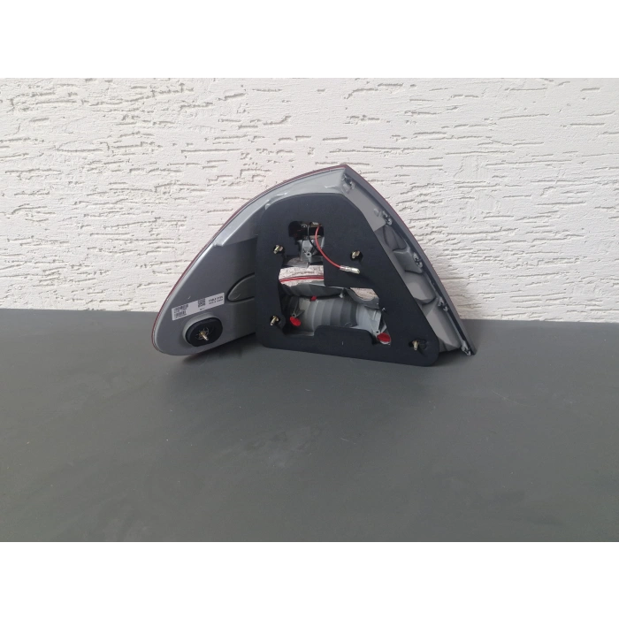 MERCEDES W211 E200 E220 AVANGARDE SAĞ ARKA STOP LAMBASI SIFIR 2002-2005