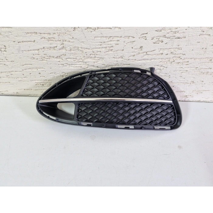MERCEDES W212 E180 E200 ÖN TAMPON IZGARASI SOL SIFIR 2013-2015