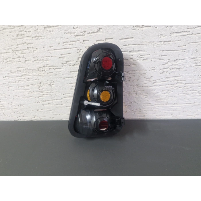 MİNİ COOPER R50 SOL ARKA STOP LAMBASI SIFIR 2001-2006