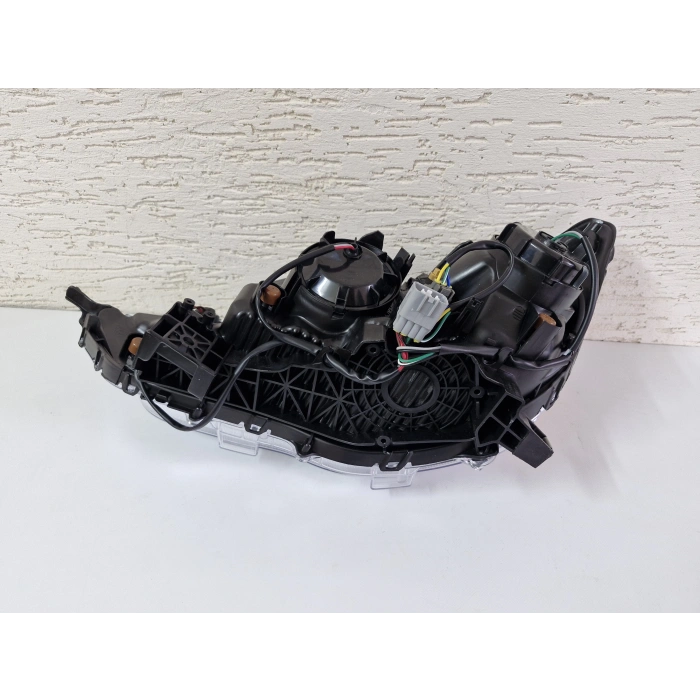 MİTSUBİSHİ ASX SAĞ ÖN FAR SIFIR 2010-2011