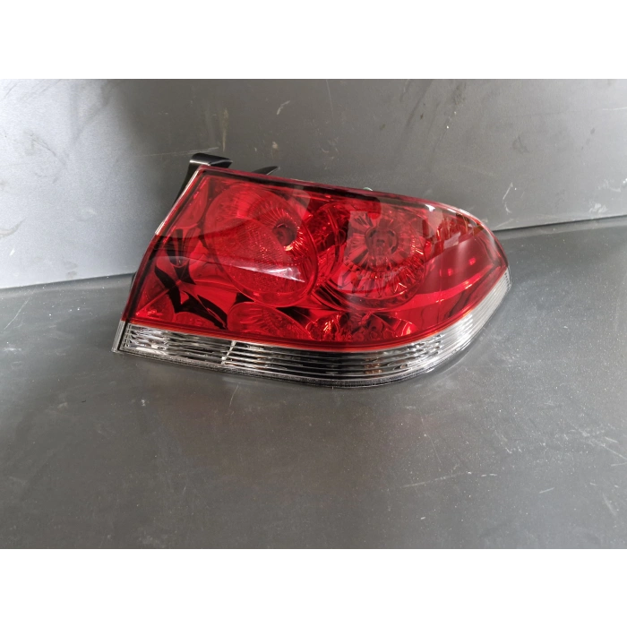 MİTSUBİSHİ LANCER SAĞ ARKA STOP LAMBASI SIFIR 2003 2004 2005