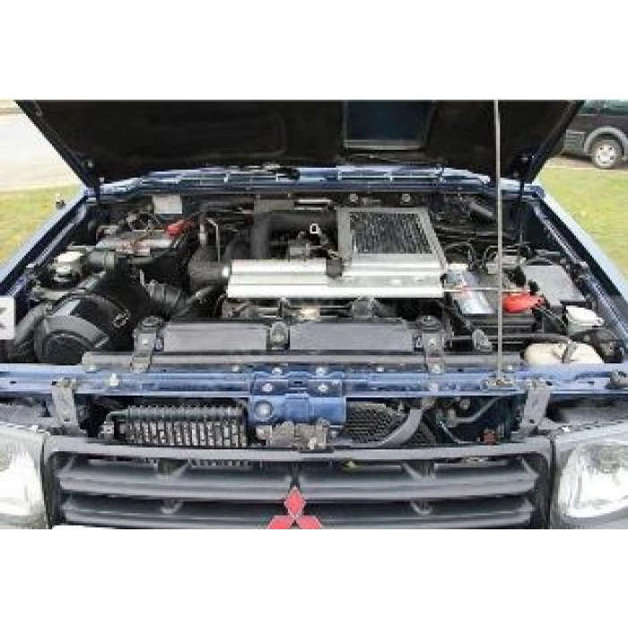 MITSUBISHI PAJERO- 98/00; ARAÇ BİLGİLERİ VE RESİMLERİ