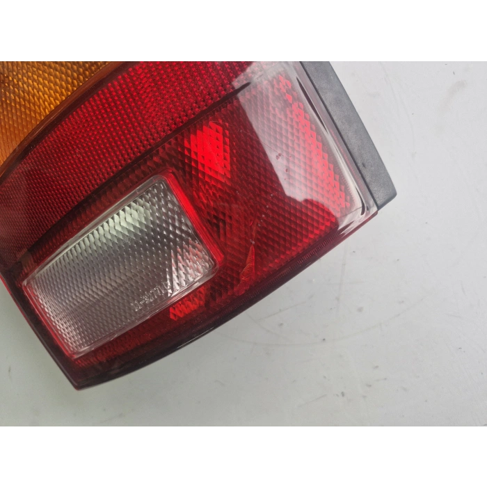 NİSSAN MİCRA SAĞ ARKA STOP LAMBASI ÇIKMA 1992-1998