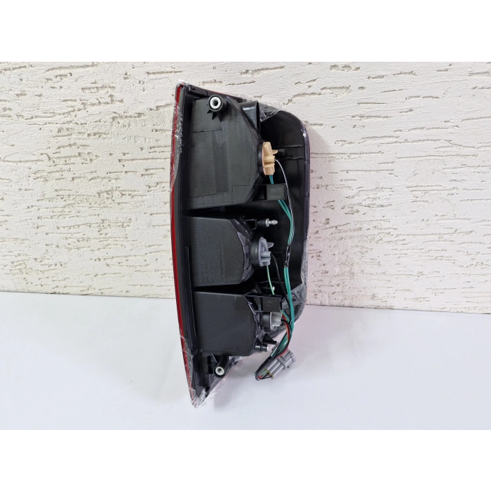 NİSSAN NAVARA SOL ARKA STOP LAMBASI DUYLU SIFIR 2006-2014