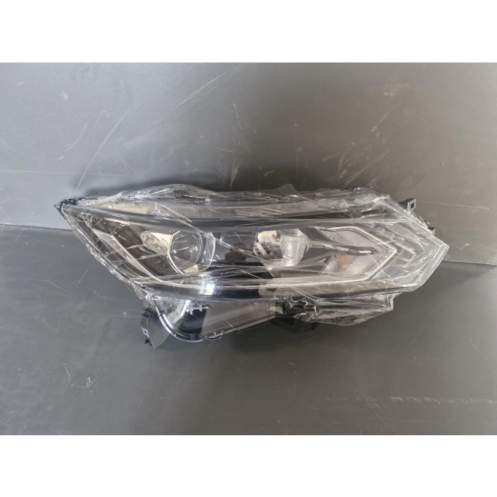 NİSSAN QASHQAİ SAĞ ÖN FAR SIFIR 2017-2021