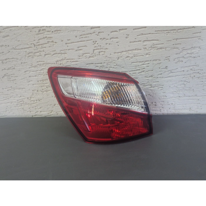 NİSSAN QASHQAİ SOL ARKA DIŞ STOP LAMBASI DUYLU SIFIR 2010-2013