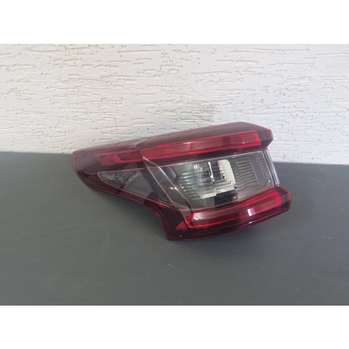 NİSSAN QASHQAİ SOL ARKA DIŞ STOP LAMBASI DUYSUZ SIFIR 2017-2021