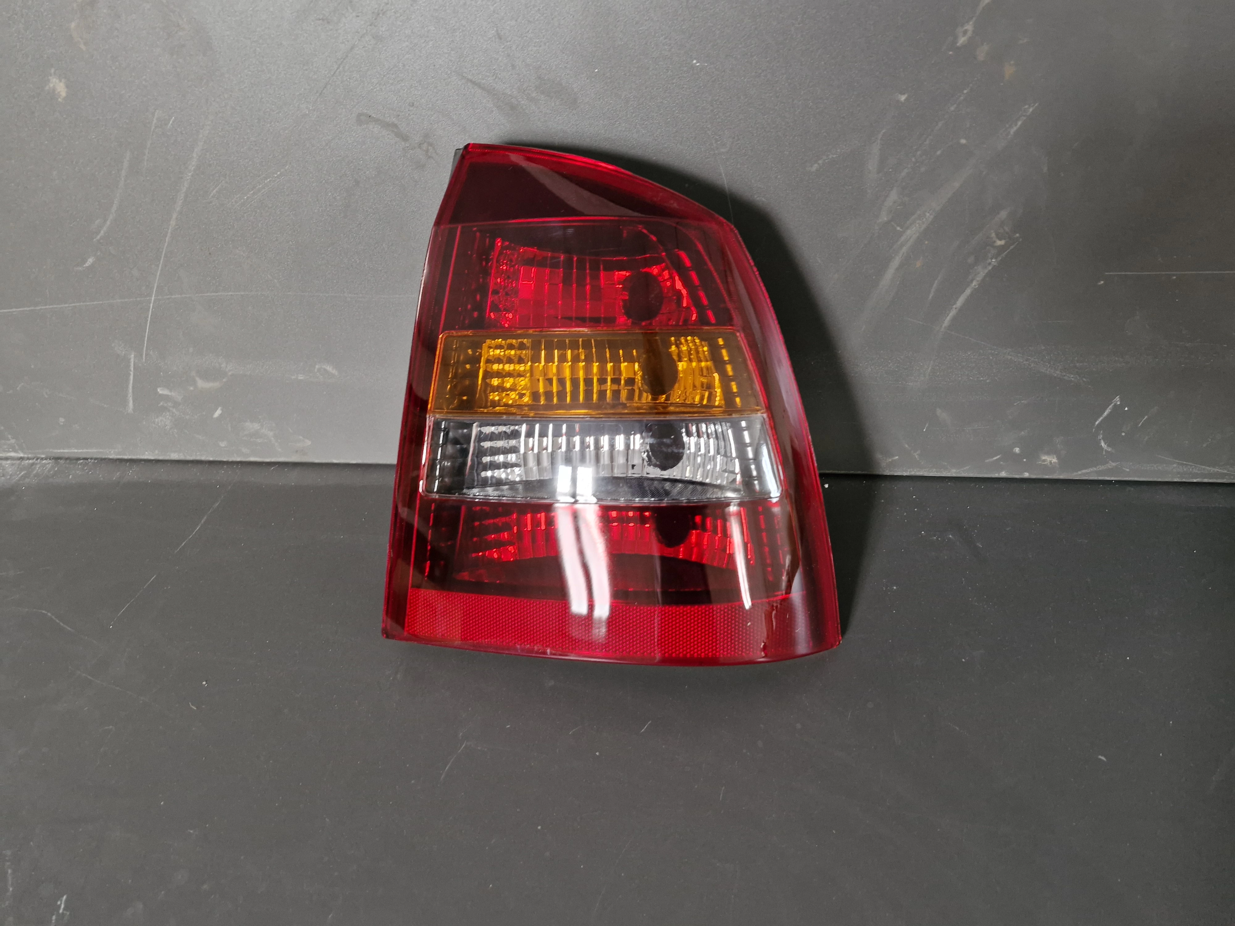 OPEL ASTRA G SAĞ ARKA STOP LAMBASI SIFIR 1998-2004
