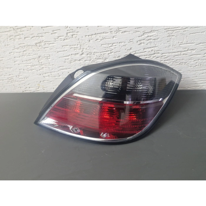 OPEL ASTRA H SAĞ ARKA STOP LAMBASI FÜME DUYSUZ SIFIR 2007-2014