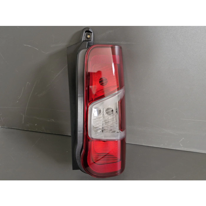 OPEL COMBO E SAĞ ARKA STOP LAMBASI ÇİFT BAGAJ SIFIR 2019-2022