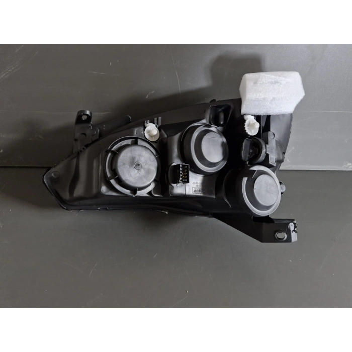 OPEL CORSA C SAĞ ÖN FAR MOTORSUZ SIFIR 2000-2006