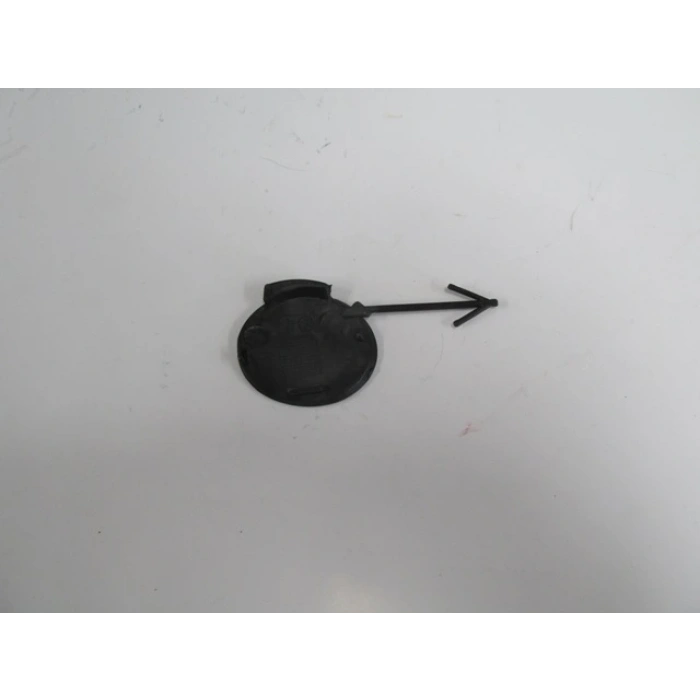 OPEL CORSA- D- 07/11; ÖN TAMPON ÇEKİ DEMİRİ KAPAĞI SİYAH (TYG)
