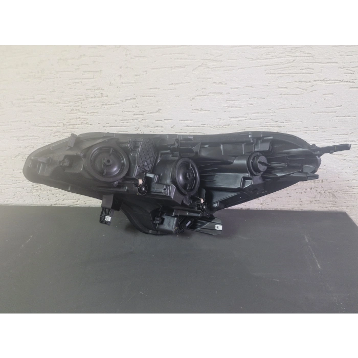 OPEL CORSA E SAĞ ÖN FAR MOTORLU SIFIR 2015-2019