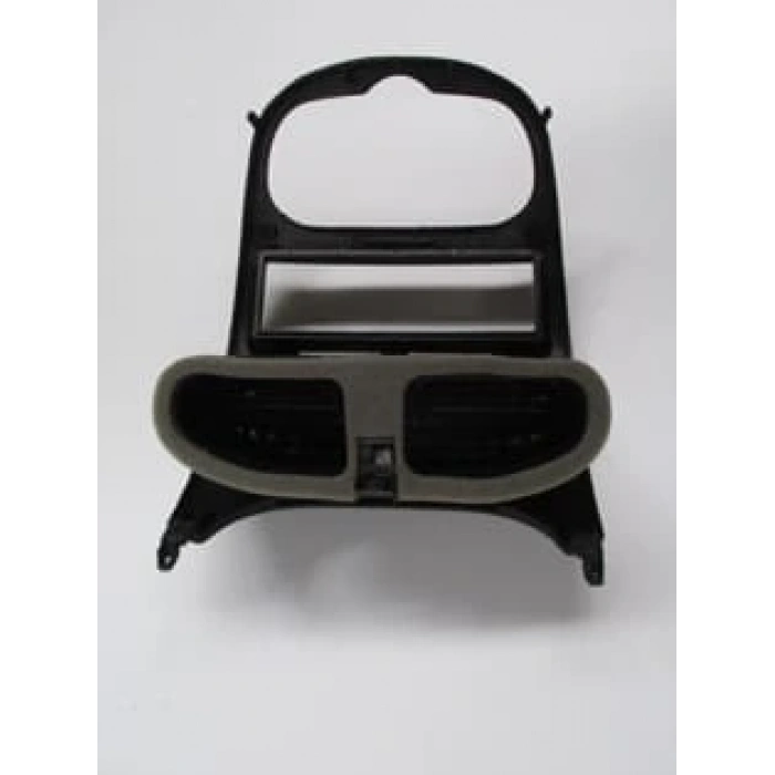 PEUGEOT 206- HB- 99/09; ÖN GÖĞÜS HAVALANDIRMA PETEĞİ ORTA (TEYP PANELİ) (BFN)