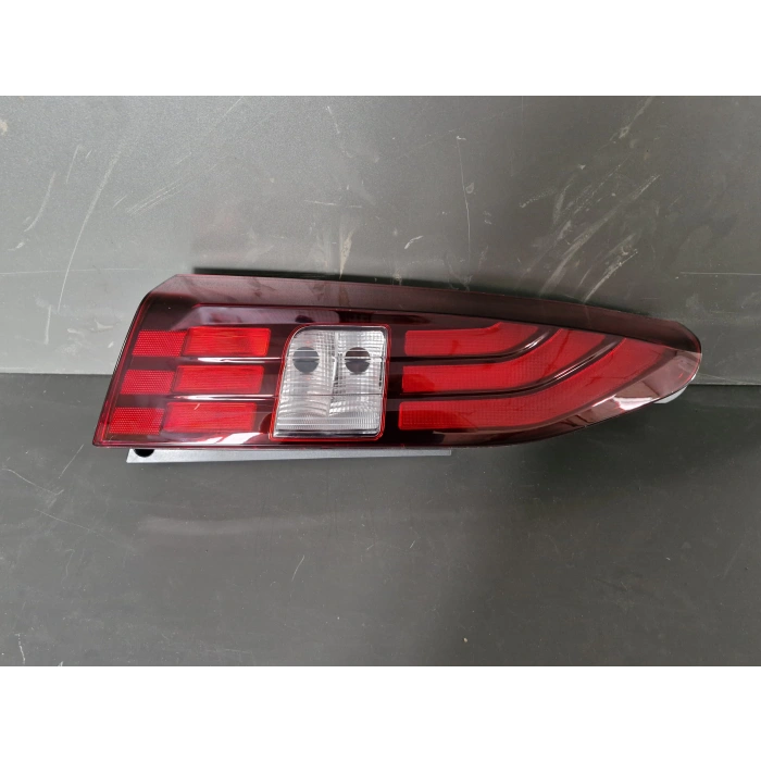 PEUGEOT PARTNER RİFTER SOL ARKA STOP LAMBASI SIFIR 2019-2022