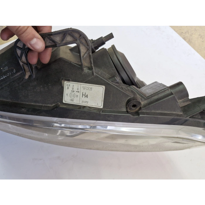 PEUGEOT PARTNER SOL ÖN FAR 2008-2012 SIFIR AYARINDA