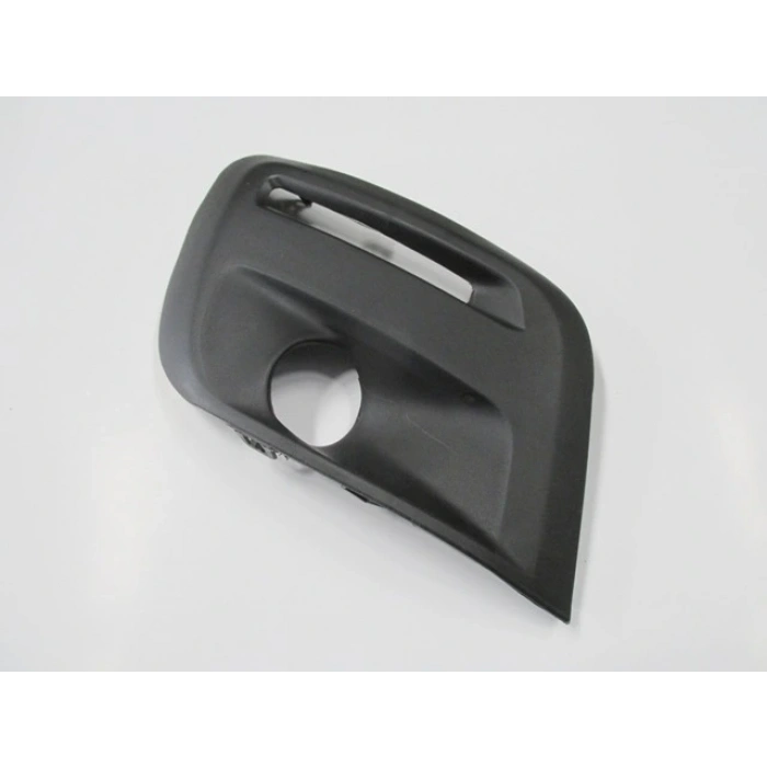 PEUGEOT PARTNER- TEPEE- 16/18; SİS LAMBA KAPAĞI SAĞ (SİS/GÜNDÜZ FARI DELİKLİ)