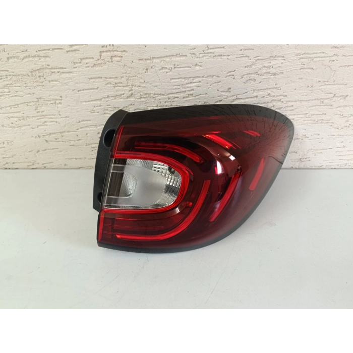 RENAULT CAPTUR SAĞ ARKA STOP LAMBASI DIŞ LEDLİ DUYSUZ SIFIR 2016-2020