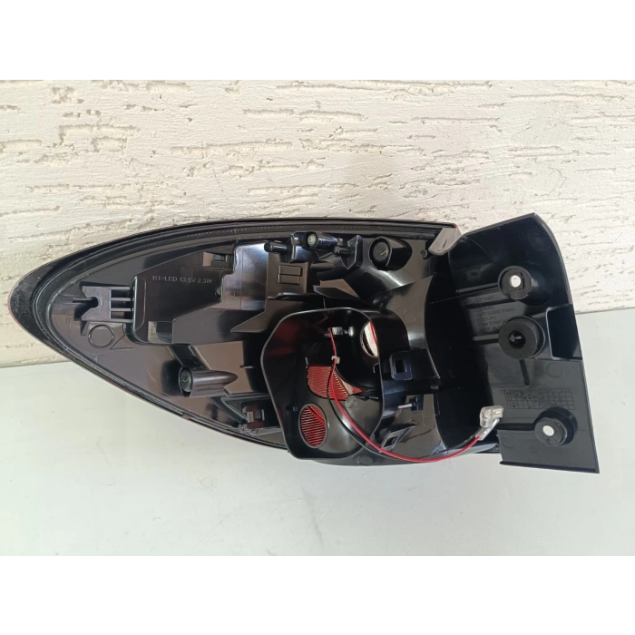 RENAULT CAPTUR SAĞ ARKA STOP LAMBASI DIŞ LEDLİ DUYSUZ SIFIR 2016-2020