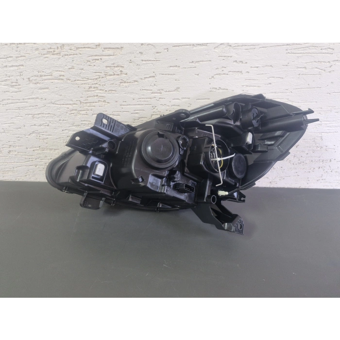 RENAULT CLİO 3 SAĞ ÖN FAR SİYAH SIFIR 2009-2012