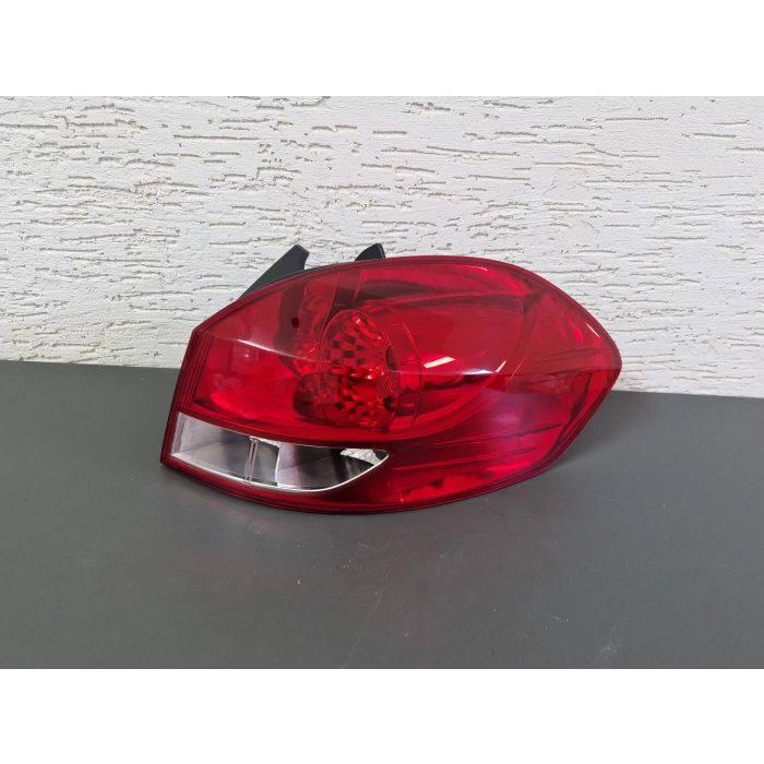 RENAULT CLİO 3 SW GRANDTOUR SAĞ ARKA STOP LAMBASI SIFIR 2009-2012