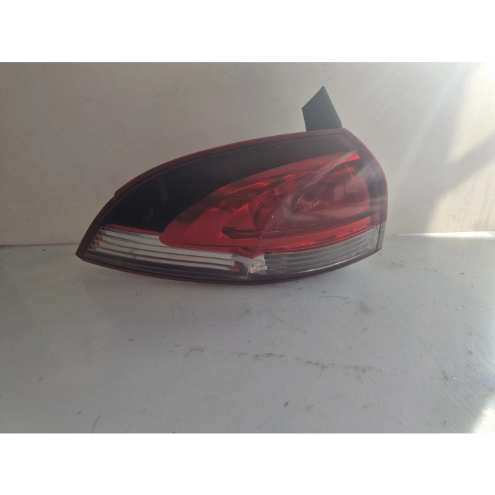 RENAULT CLİO 4 SW SOL ARKA STOP LAMBASI ÇIKMA 2013-2020