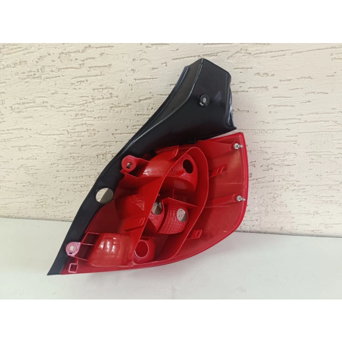 RENAULT CLİO SOL ARKA STOP DEUYSUZ SIFIR 2005-2008