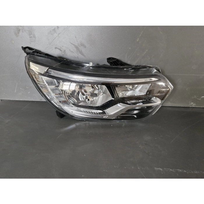 RENAULT EXPRESS SAĞ ÖN FAR LEDLİ YAZISIZ SIFIR 2021-2024