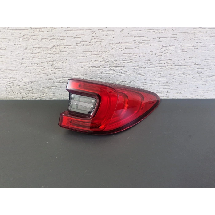 RENAULT KADJAR SAĞ ARKA DIŞ STOP LAMBASI FAZ 2 SIFIR 2022-2025