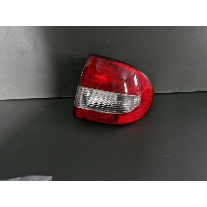 RENAULT MEGANE 1 SAĞ ARKA DIŞ STOP LAMBASI SIFIR 1998-2002