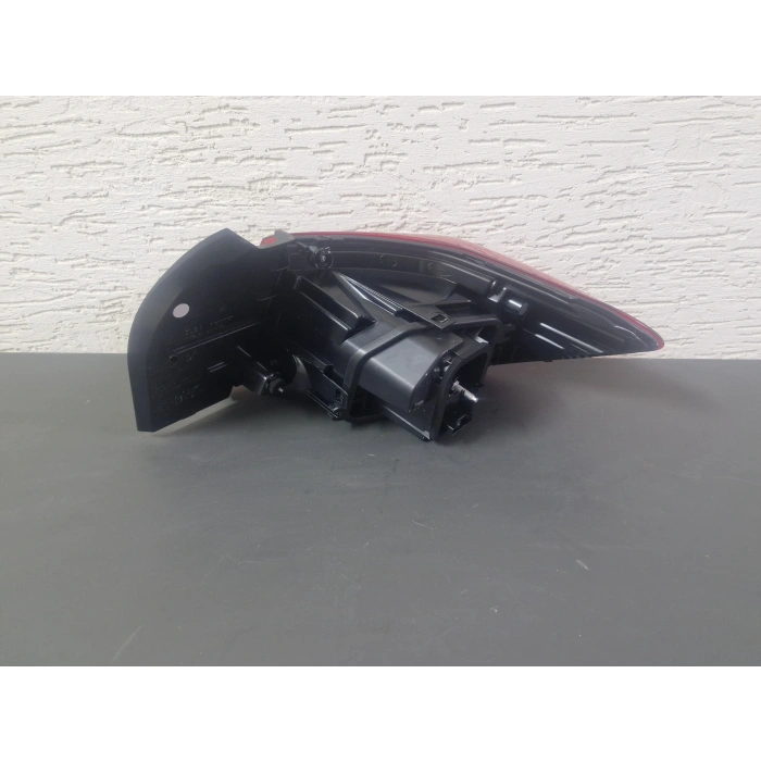 RENAULT TALİANT SOL ARKA STOP LAMBASI ORJİNAL SIFIR 2021-2024