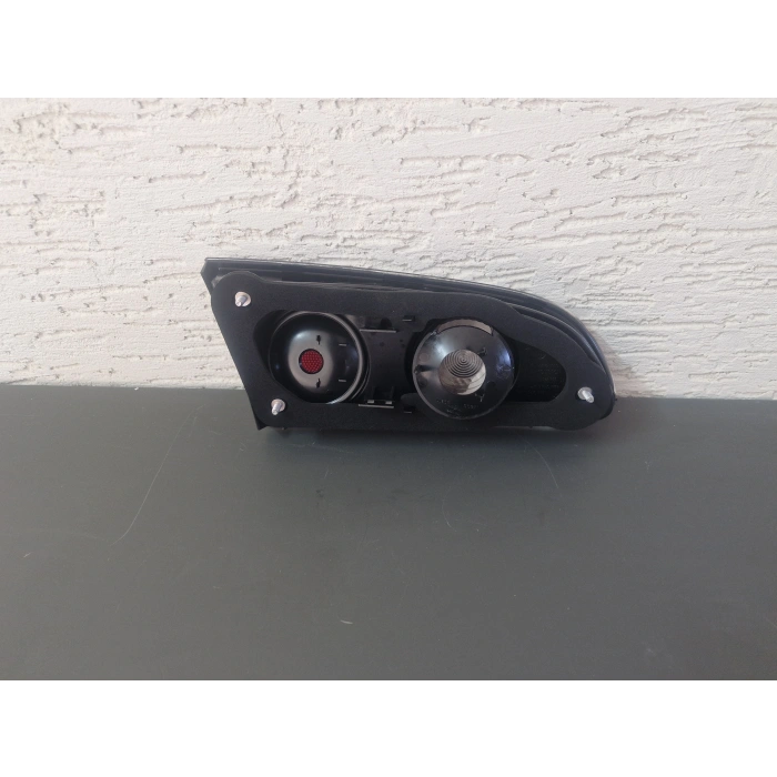 SEAT CORDOBA SAĞ ARKA BAGAJ İÇ STOP LAMBASI HELLA SIFIR 2003-2009