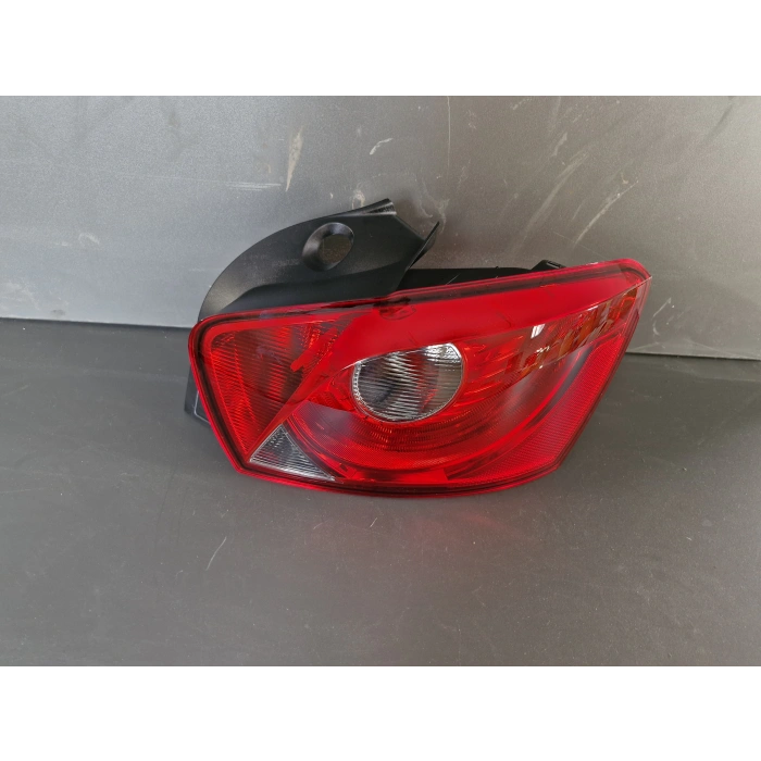 SEAT İBİZA SAĞ ARKA STOP LAMBASI LEDSİZ SIFIR 2012-2017