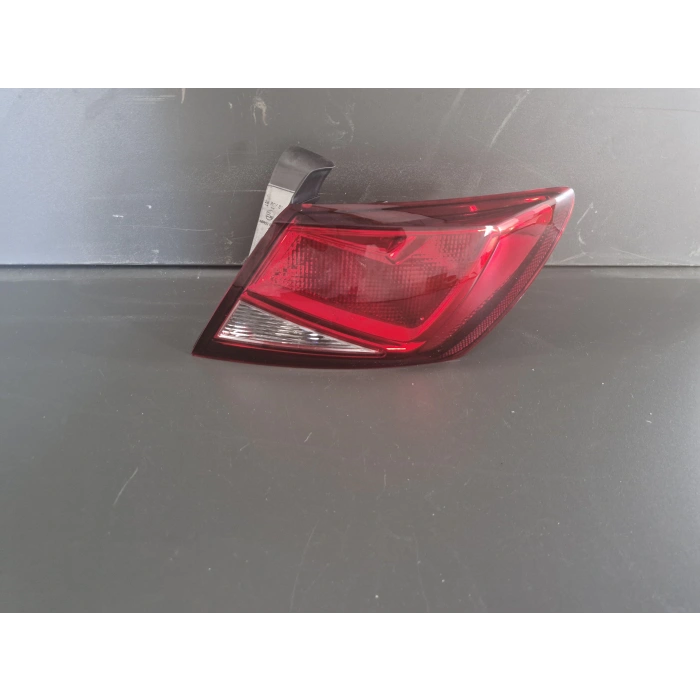 SEAT LEON SAĞ DIŞ STOP LAMBASI SIFIR 2013-2016