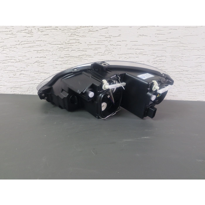 SEAT LEON SAĞ ÖN FAR SIFIR 2009-2012