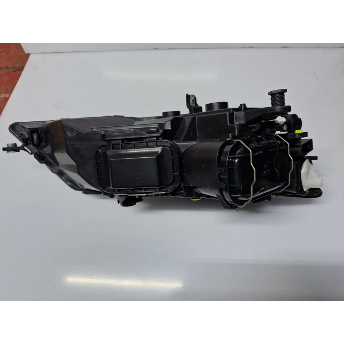 SEAT LEON SOL ÖN FAR LEDLİ 2017- SIFIR AYARINDA