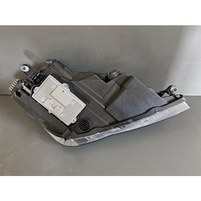 SEAT LEON SOL ÖN FAR LEDLİ BEYİNLER ÜZERİNDE SIFIR 2012-2016