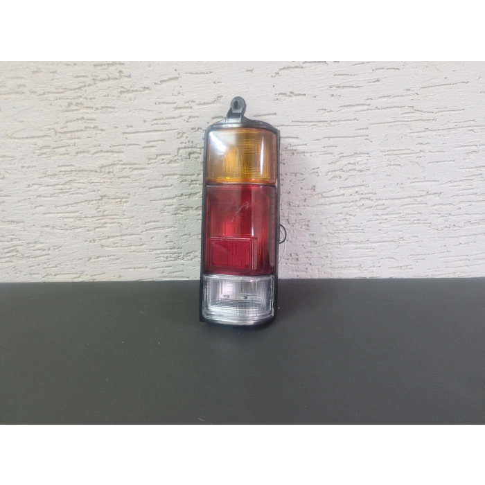 SUZUKİ CARRY SAĞ ARKA STOP LAMBASI DUYLU SIFIR 1990-1998