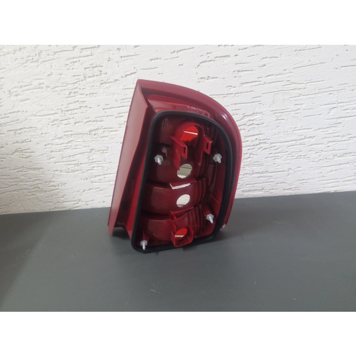 SKODA FABİA SOL ARKA STOP LAMBASI SIFIR 2005-2008