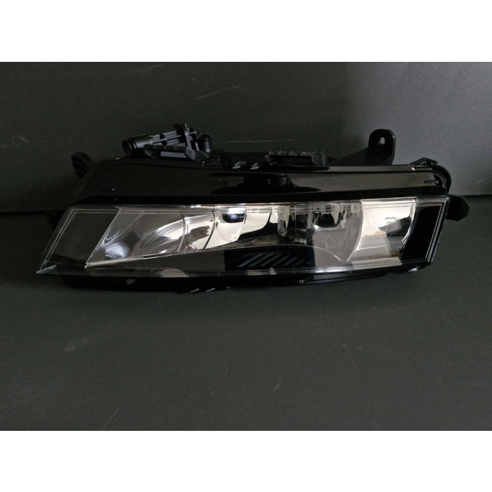 SKODA OCTAVİA SAĞ SİS FARI LAMBASI SIFIR 2017-2021