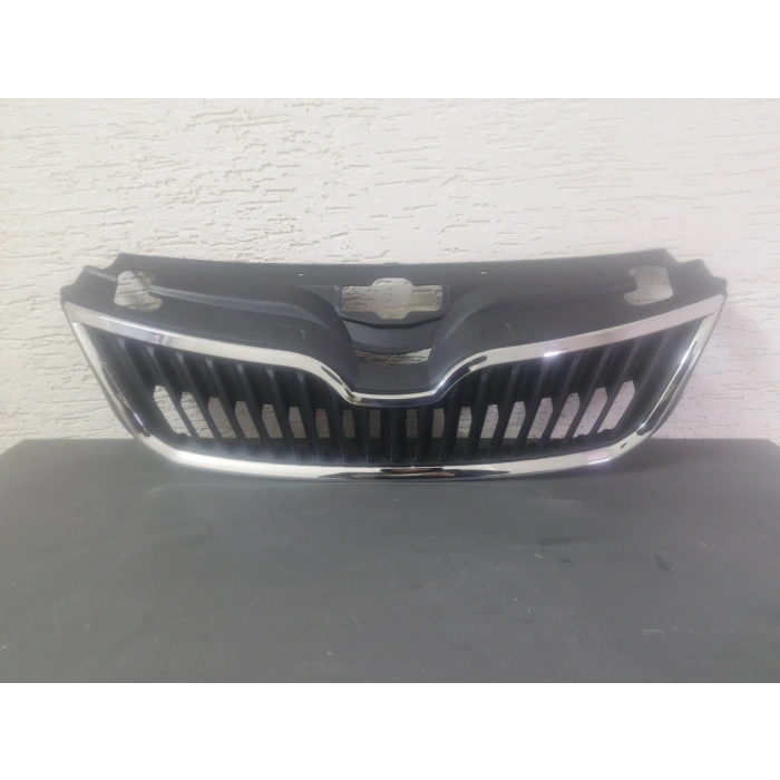 SKODA RAPİD ÖN PANJUR NİKELAJLI SIFIR 2013-2018