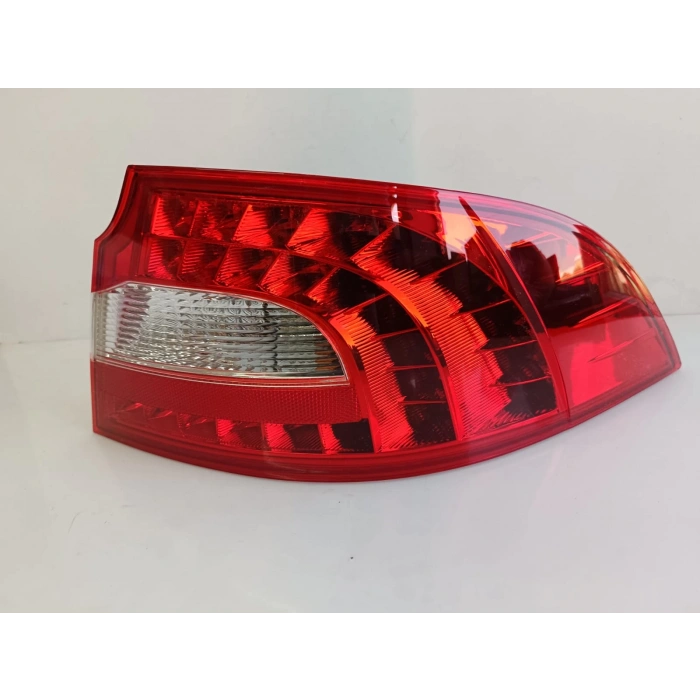 SKODA SÜPER B SAĞ STOP LAMBASI LEDLİ SIFIR 2007-2012