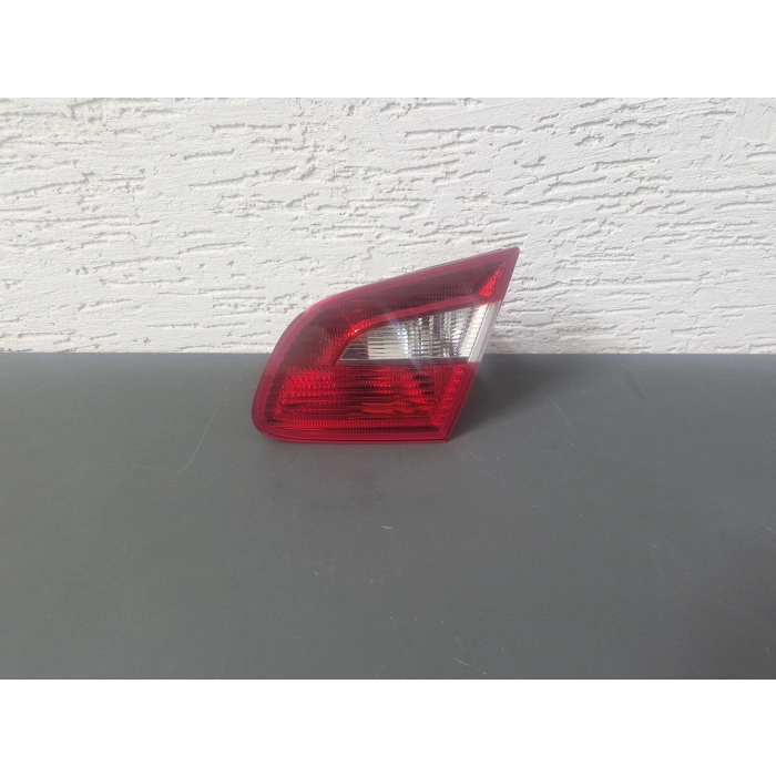 SKODA SUPERB SAĞ ARKA BAGAJ İÇ STOP LAMBASI SIFIR 2008-2015