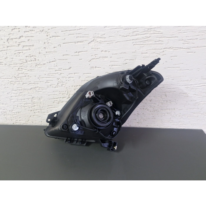 SUZUKİ SWİFT SAĞ ÖN FAR MANUEL SIFIR 2005-2011